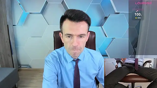 Snapshot of SteveTiger chatting on 02/13/26, 10:33 SteveTiger online show from 02/13/26, 10:33