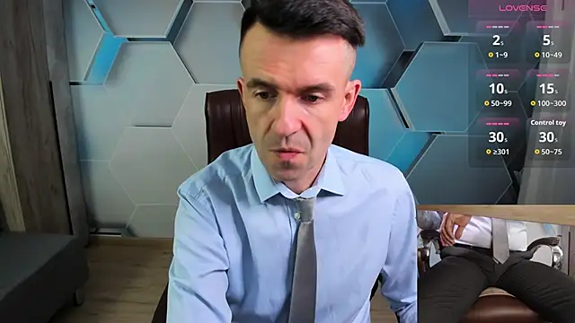 Snapshot of SteveTiger chatting on 03/05/26, 12:45 SteveTiger online show from 03/05/26, 12:45