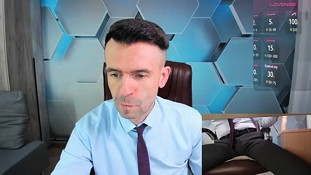 Snapshot of SteveTiger chatting on 03/06/26, 11:50 SteveTiger online show from 03/06/26, 11:50