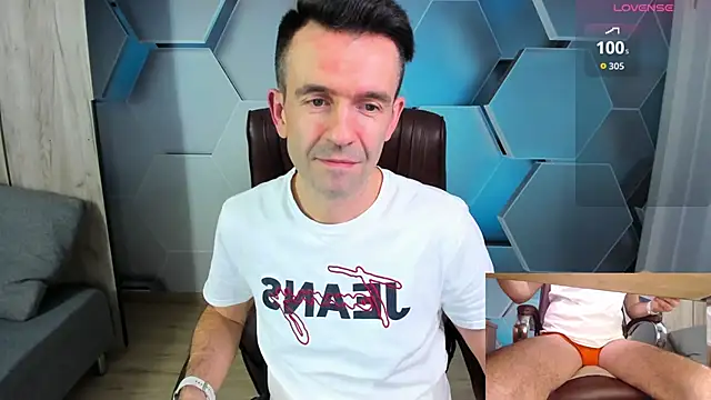 Snapshot of SteveTiger chatting on 03/15/26, 03:29 SteveTiger online show from 03/15/26, 03:29