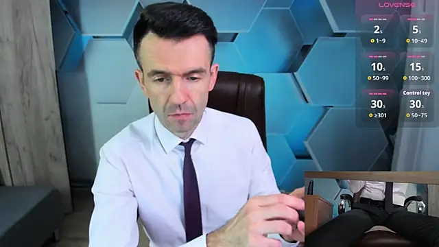 Snapshot of SteveTiger chatting on 03/16/26, 09:46 SteveTiger online show from 03/16/26, 09:46