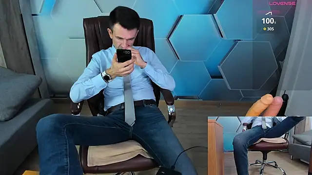 Snapshot of SteveTiger chatting on 03/20/26, 09:47 SteveTiger online show from 03/20/26, 09:47