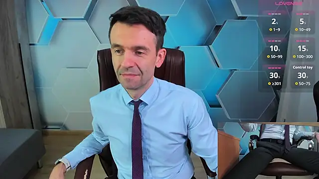 Snapshot of SteveTiger chatting on 03/27/26, 09:32 SteveTiger online show from 03/27/26, 09:32