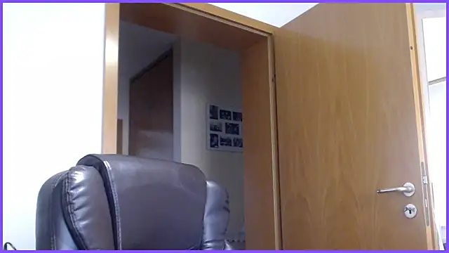 Snapshot of Sissygera chatting on 02/28/25, 02:42 Sissygera online show from 02/28/25, 02:42