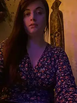 Snapshot of PhotoBabe chatting on 12/21/24, 03:25 PhotoBabe online show from 12/21/24, 03:25