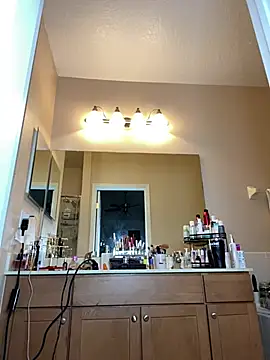 Snapshot of PhotoBabe chatting on 02/10/25, 12:19 PhotoBabe online show from 02/10/25, 12:19