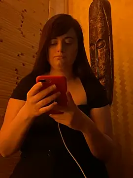 Snapshot of PhotoBabe chatting on 02/14/25, 10:36 PhotoBabe online show from 02/14/25, 10:36