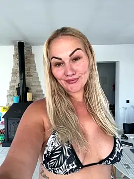 Snapshot of NastyMilf_ chatting on 09/23/25, 10:29 NastyMilf  online show from 09/23/25, 10:29