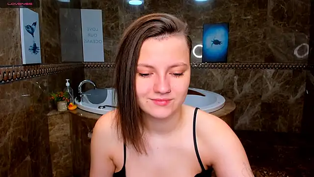 MelindaTin online show from 12/02/25, 01:33