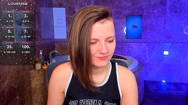 Snapshot of MelindaTin chatting on 04/10/26, 01:00 MelindaTin online show from 04/10/26, 01:00