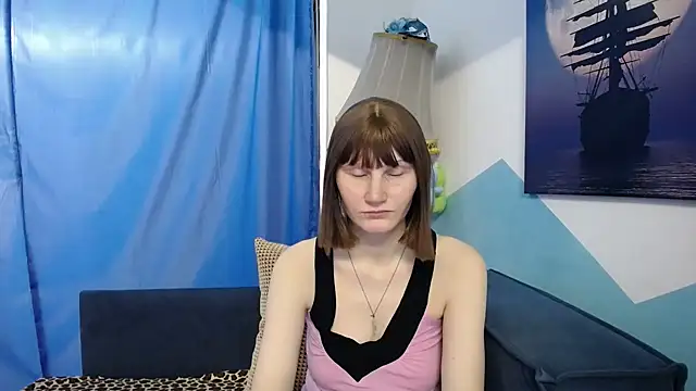 Snapshot of cornflower_mm chatting on 01/19/26, 01:42 cornflower mm online show from 01/19/26, 01:42