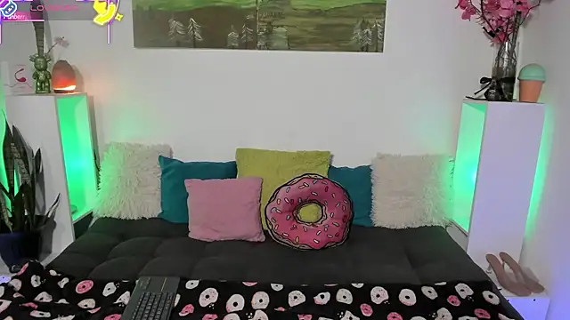 Snapshot of LillyCandy chatting on 09/10/25, 11:05 LillyCandy online show from 09/10/25, 11:05