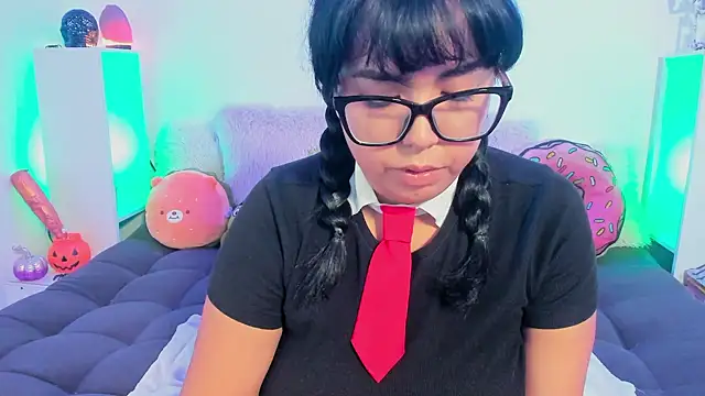 Snapshot of LillyCandy chatting on 10/07/25, 06:38 LillyCandy online show from 10/07/25, 06:38