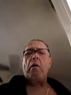 Snapshot of bobby69cock chatting on 02/20/26, 03:47 bobby69cock online show from 02/20/26, 03:47