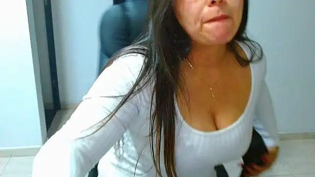 Ixchel Anaid online show from 03/28/26, 02:55