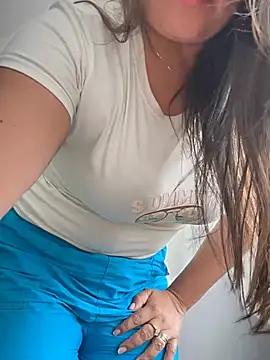Snapshot of Ixchel_Anaid chatting on 04/21/26, 06:12 Ixchel Anaid online show from 04/21/26, 06:12