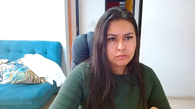 Snapshot of Ixchel_Anaid chatting on 07/06/26, 07:27 Ixchel Anaid online show from 07/06/26, 07:27