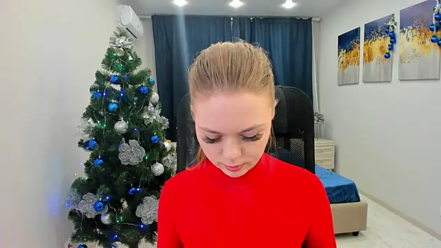 Strawberrye online show from 12/28/24, 05:35