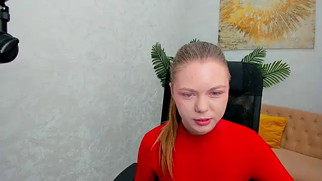 Strawberrye online show from 01/18/25, 11:21