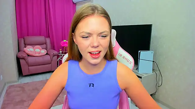 Strawberrye online show from 02/28/26, 03:18