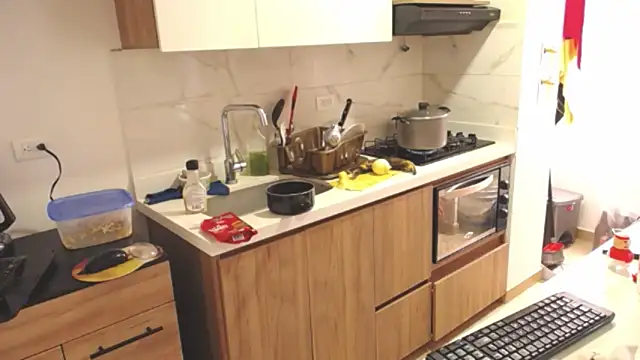 Snapshot of Tits__sweet chatting on 02/11/25, 06:33 Tits sweet online show from 02/11/25, 06:33