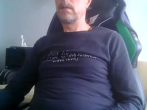 Snapshot of boran34 chatting on 05/18/26, 03:51 boran34 online show from 05/18/26, 03:51