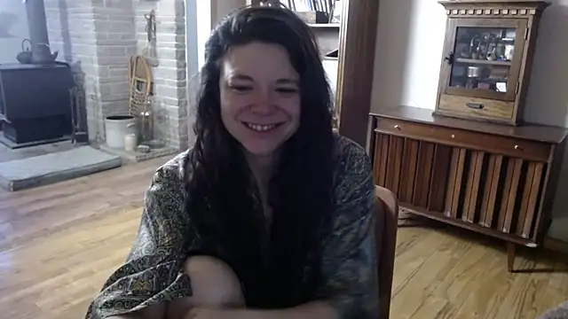 Snapshot of MarcyJones chatting on 01/16/25, 01:47 MarcyJones online show from 01/16/25, 01:47