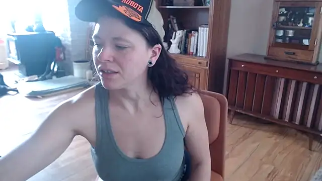 Snapshot of MarcyJones chatting on 01/23/25, 05:31 MarcyJones online show from 01/23/25, 05:31