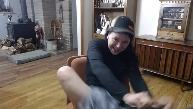 Snapshot of MarcyJones chatting on 02/09/25, 12:06 MarcyJones online show from 02/09/25, 12:06