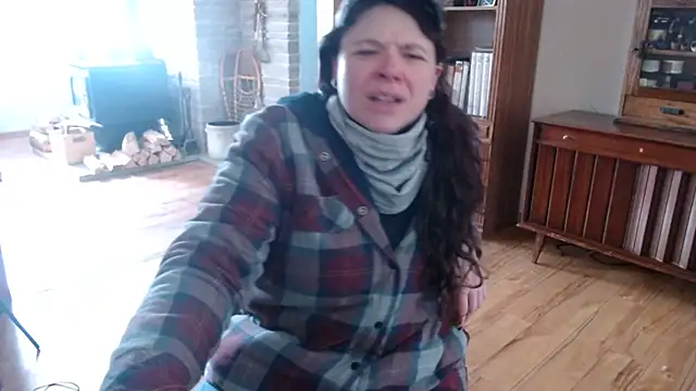 Snapshot of MarcyJones chatting on 02/20/25, 05:40 MarcyJones online show from 02/20/25, 05:40