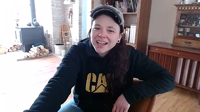 Snapshot of MarcyJones chatting on 03/03/25, 06:22 MarcyJones online show from 03/03/25, 06:22