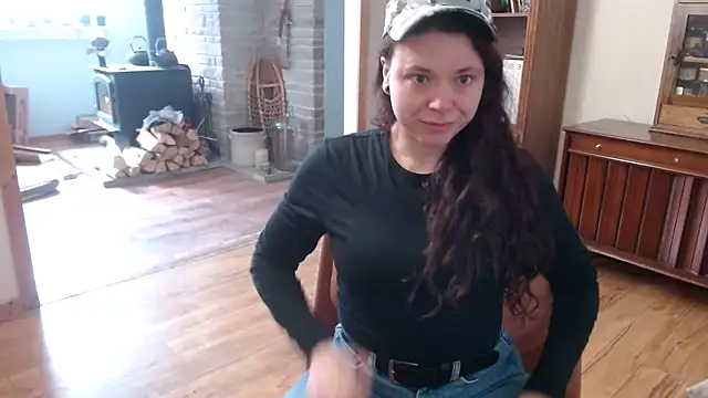 Snapshot of MarcyJones chatting on 03/06/25, 08:37 MarcyJones online show from 03/06/25, 08:37