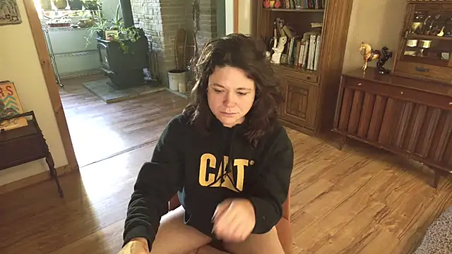 Snapshot of MarcyJones chatting on 09/28/25, 02:33 MarcyJones online show from 09/28/25, 02:33