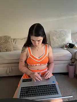 Snapshot of joeystaciee chatting on 11/13/25, 05:23 joeystaciee online show from 11/13/25, 05:23