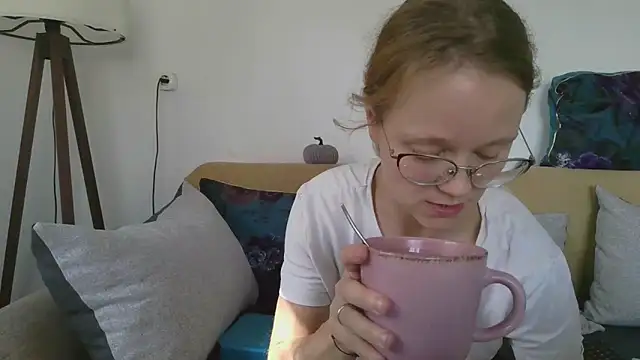 little-leni online show from 10/23/25, 09:52