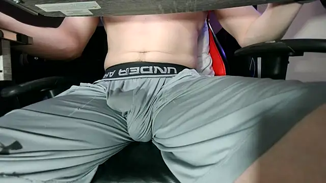 Snapshot of Dick_and_muscles chatting on 06/09/26, 09:54 Dick and muscles online show from 06/09/26, 09:54