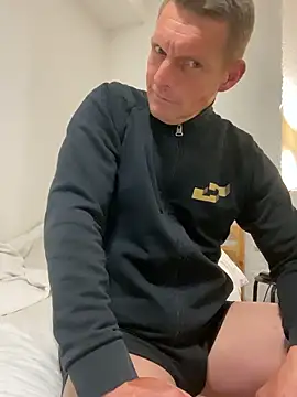 Snapshot of Goldmedall chatting on 04/01/26, 10:51 Goldmedall online show from 04/01/26, 10:51