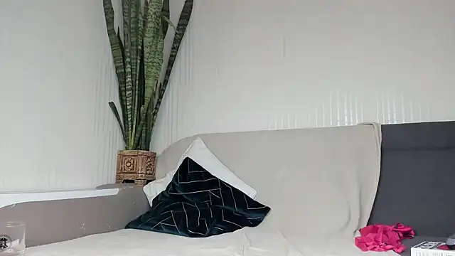 Snapshot of Analcatwalk chatting on 12/13/24, 03:49 Analcatwalk online show from 12/13/24, 03:49