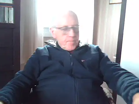 Snapshot of johnjohn622662 chatting on 04/03/26, 02:04 johnjohn622662 online show from 04/03/26, 02:04