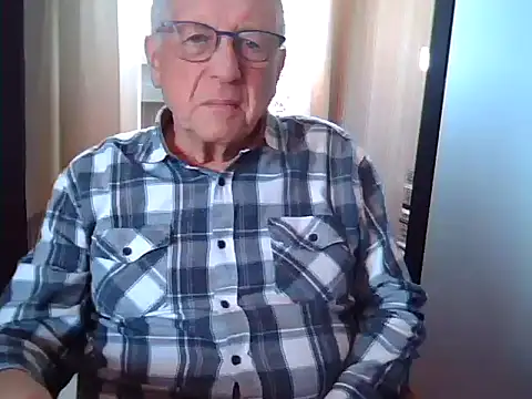 Snapshot of johnjohn622662 chatting on 04/08/26, 09:31 johnjohn622662 online show from 04/08/26, 09:31