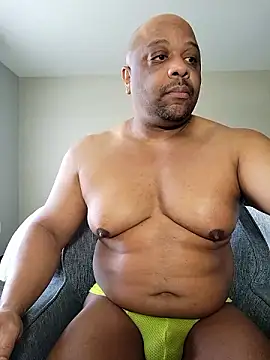 Snapshot of carmeldaddy1 chatting on 12/01/24, 05:02 carmeldaddy1 online show from 12/01/24, 05:02