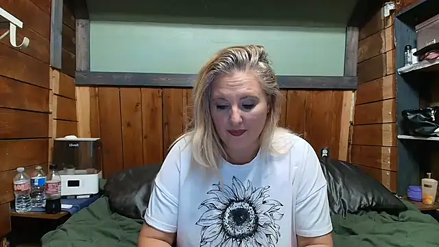 lisaxlovexxx online show from 04/15/26, 06:59