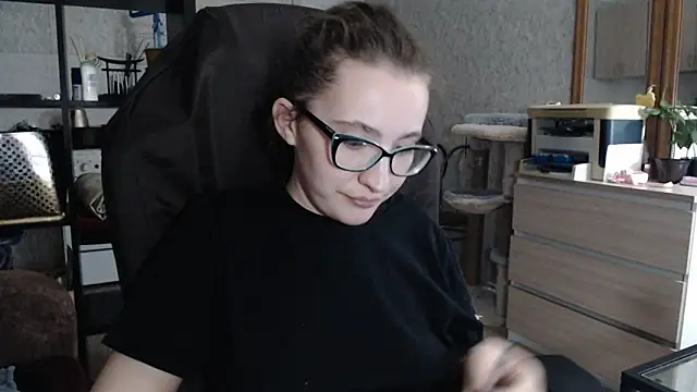 AnKey Rayah online show from 12/15/24, 06:26