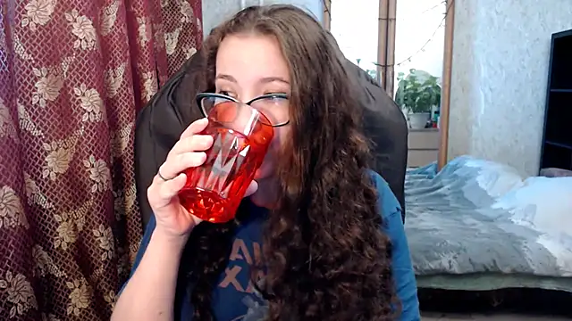 Snapshot of AnKey_Rayah chatting on 05/18/26, 10:48 AnKey Rayah online show from 05/18/26, 10:48