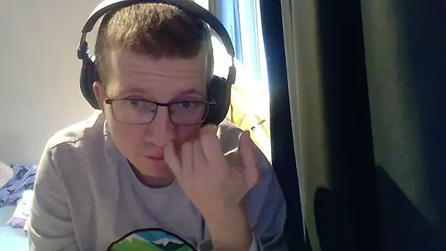 Snapshot of David250692 chatting on 02/10/26, 10:52 David250692 online show from 02/10/26, 10:52