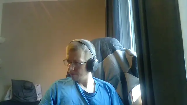 Snapshot of David250692 chatting on 06/10/26, 12:15 David250692 online show from 06/10/26, 12:15