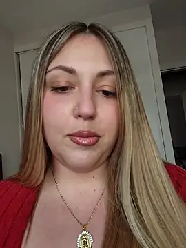 sofiabichota online show from 03/25/26, 04:02