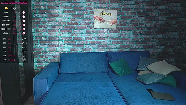 Snapshot of mark_normal chatting on 02/14/25, 11:20 mark normal online show from 02/14/25, 11:20