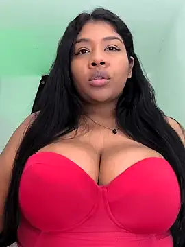 Snapshot of paola091 chatting on 01/01/25, 10:35 paola091 online show from 01/01/25, 10:35