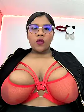 Snapshot of paola091 chatting on 01/25/25, 11:11 paola091 online show from 01/25/25, 11:11